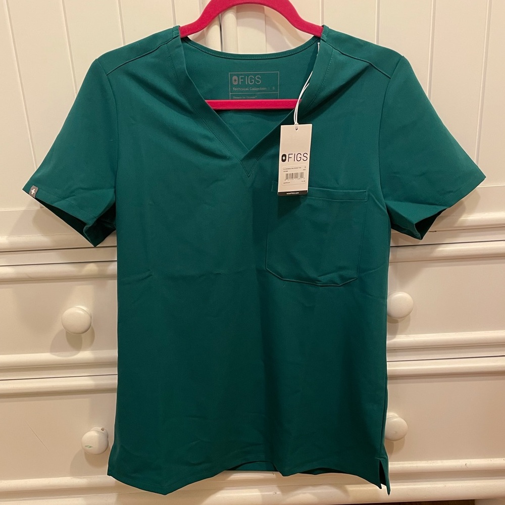 Figs Hunter Green Catarina Top